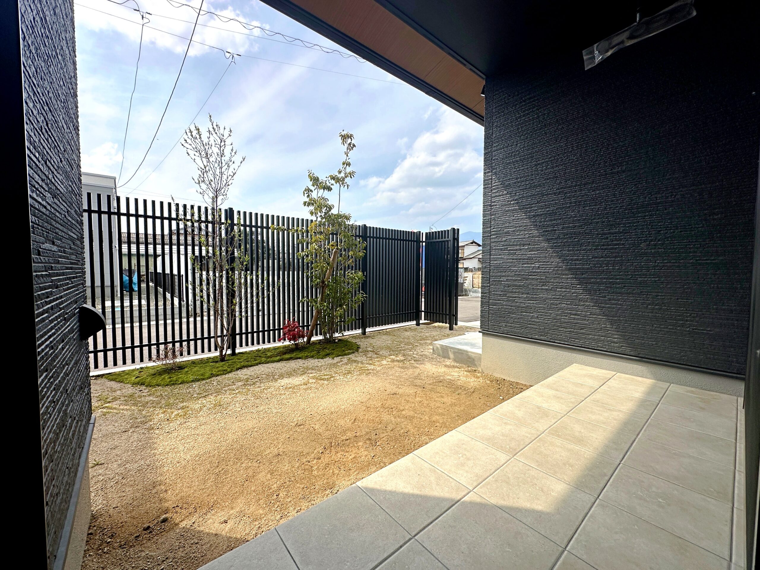 小城市新築建売住宅「OURS桜岡Ⅲ２号地」庭