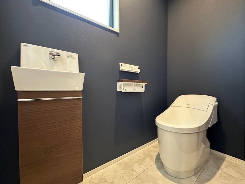 嬉野市新築建売住宅「OURS下野Ⅱ３号地」トイレ