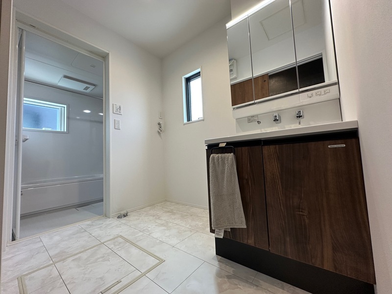 嬉野市新築建売住宅「OURS下野Ⅱ３号地」洗面化粧台