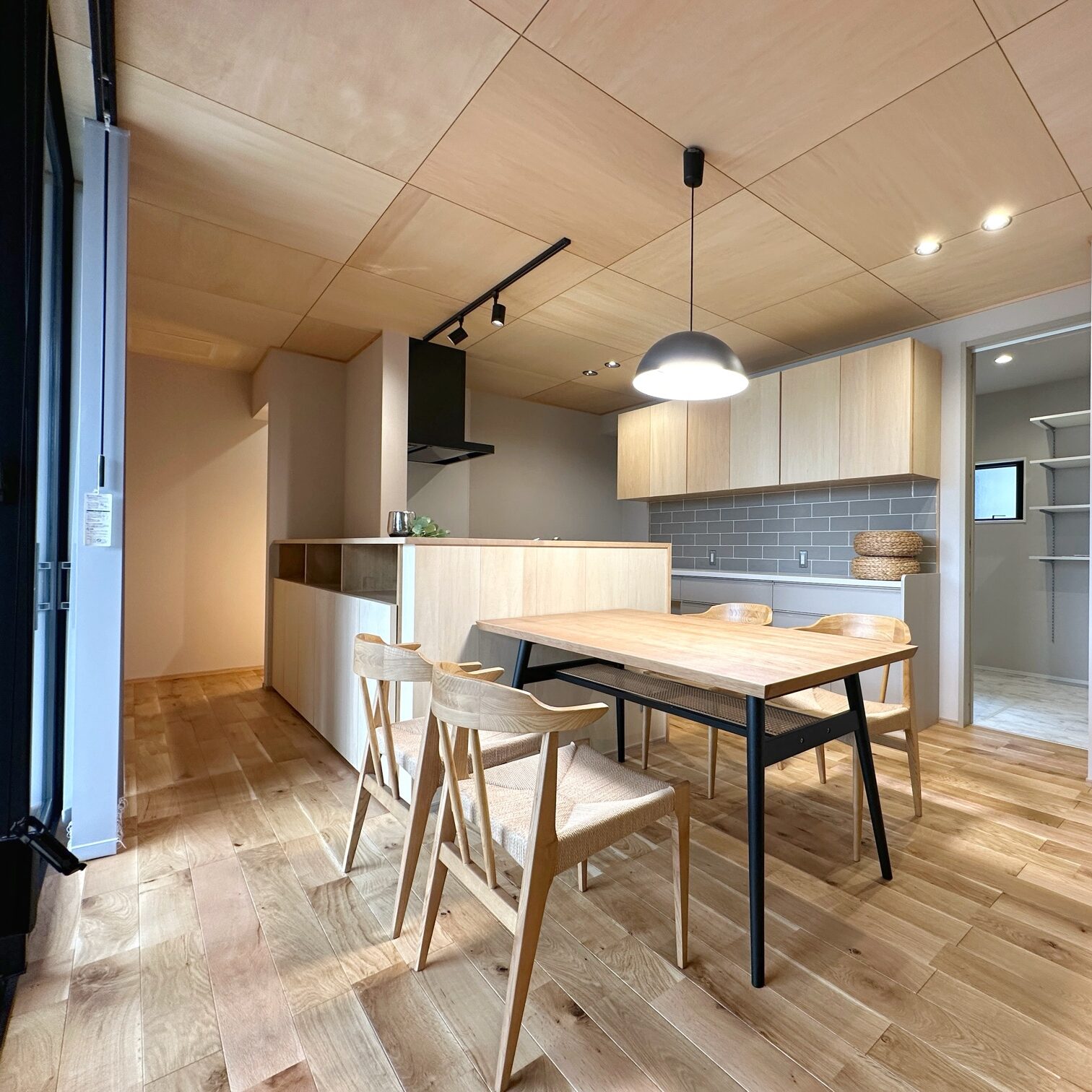 小城市新築建売住宅「OURS桜岡Ⅲ2号地」LDK