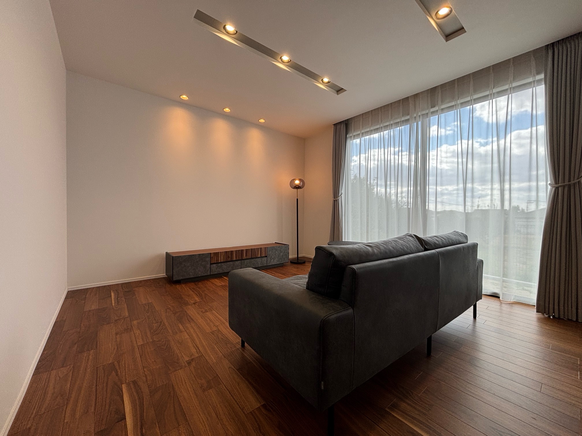 佐賀市新築建売住宅「OURS大和Ⅲ１号地」LDK