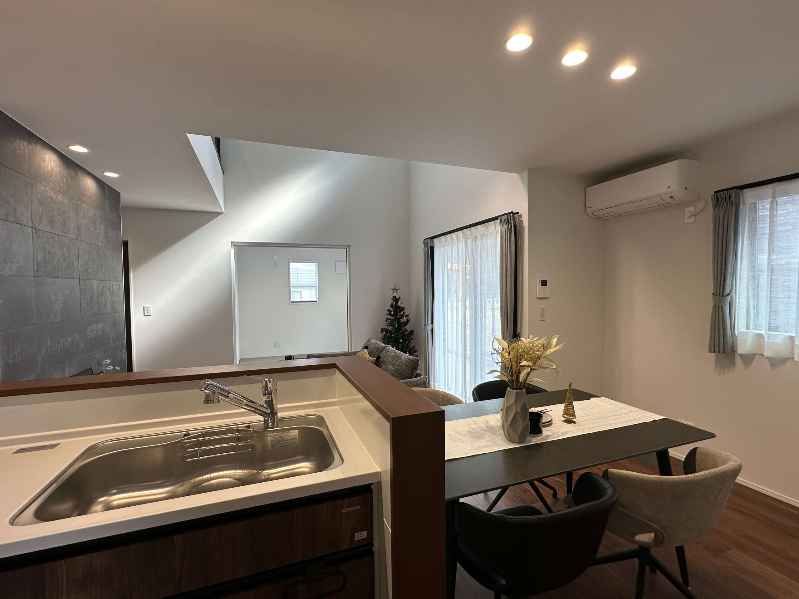 嬉野市新築建売住宅「OURS下野Ⅱ３号地」LDK