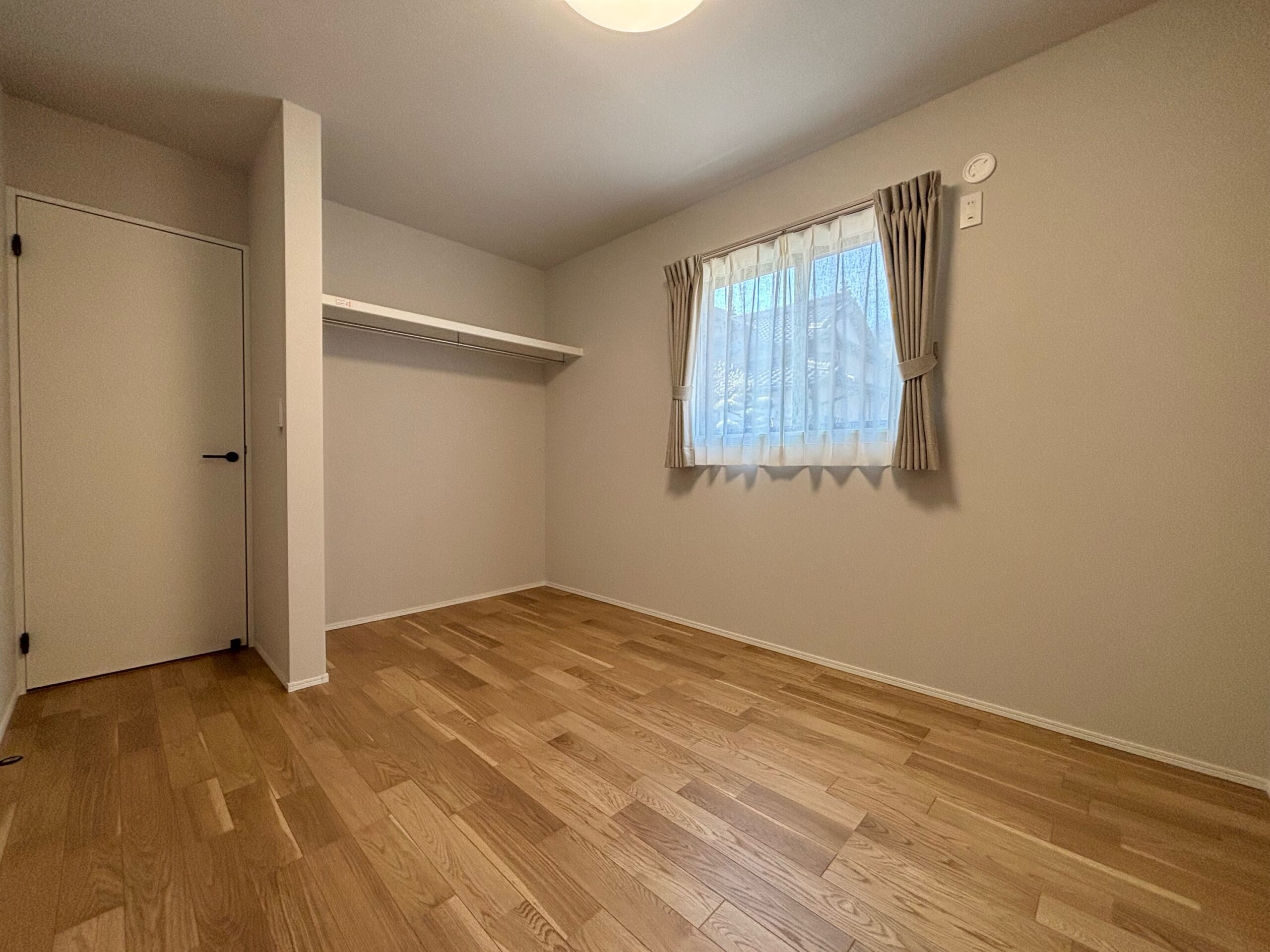 武雄市新築建売住宅「OURS朝日Ⅲ」洋室