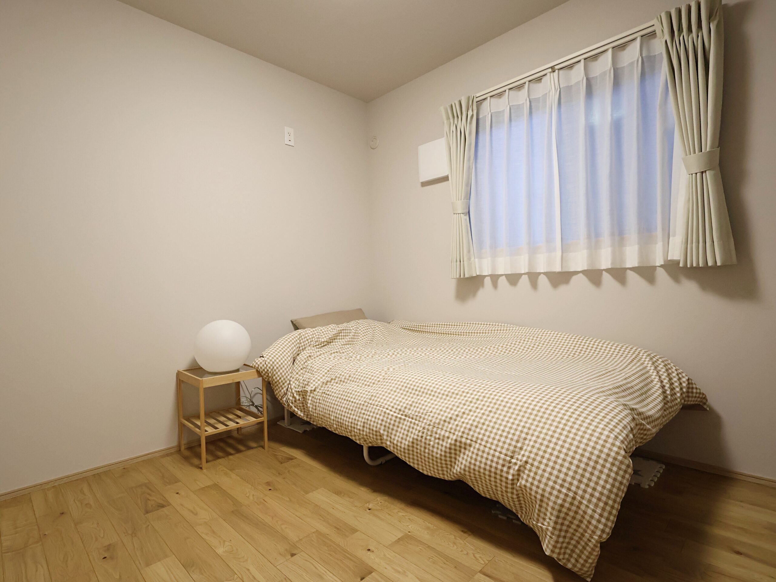 小城市新築建売住宅「OURS桜岡Ⅲ２号地」洋室