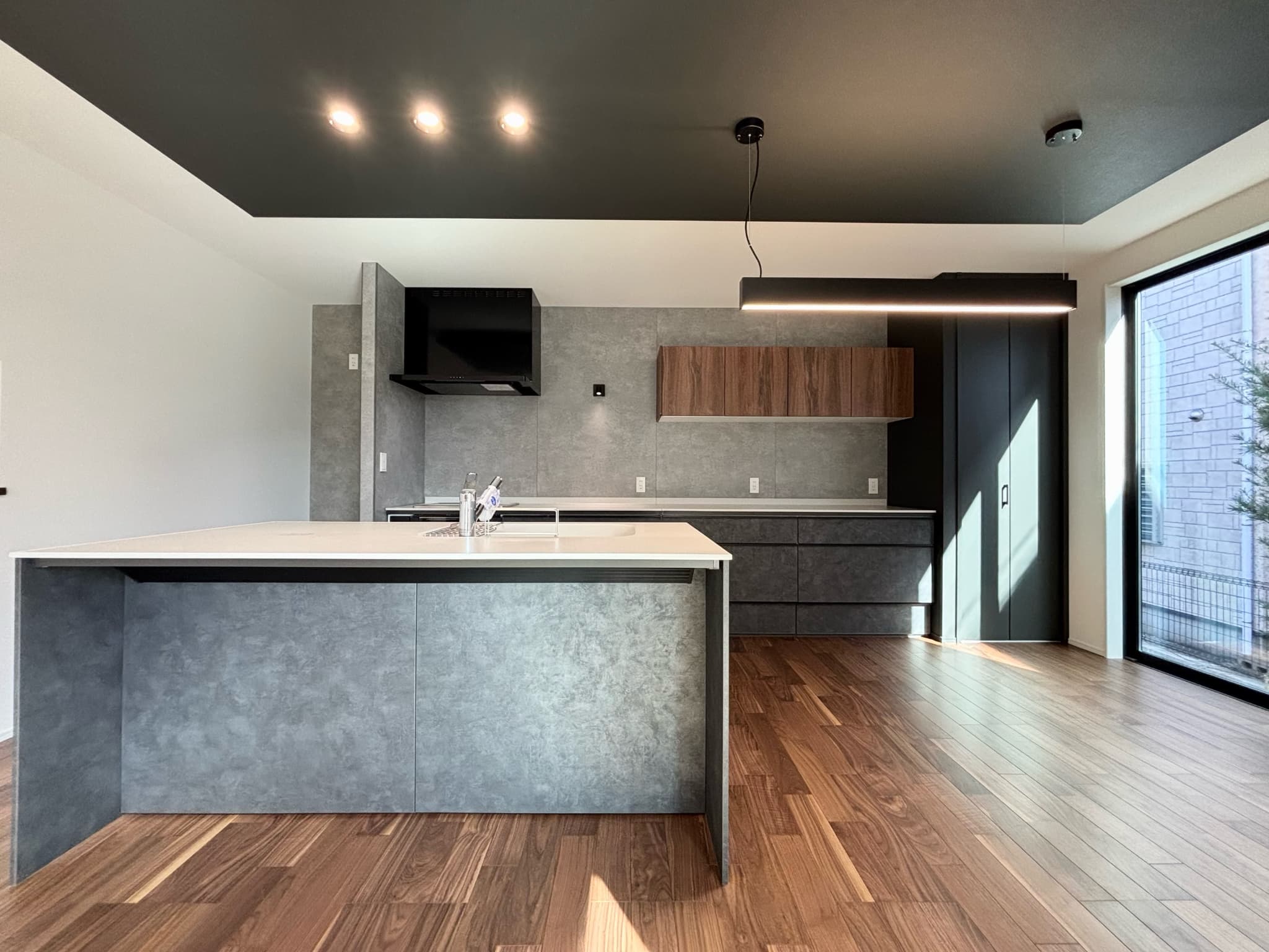 小城市新築建売住宅「OURS桜岡Ⅲ３号地」キッチン