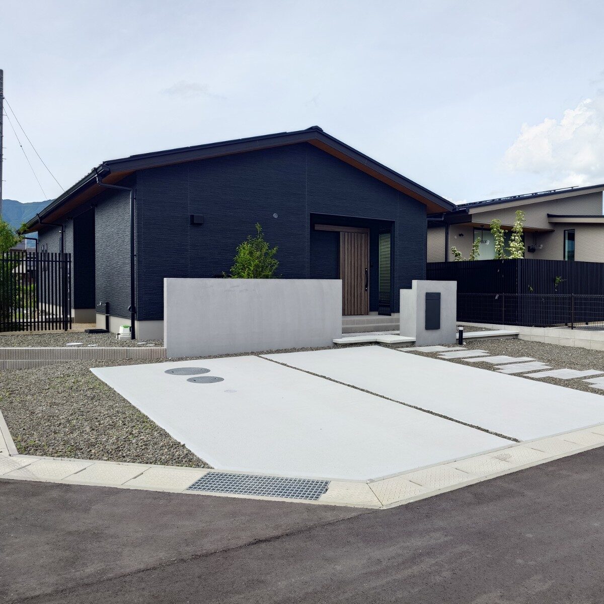 小城市新築建売住宅「OURS桜岡Ⅲ2号地」外観