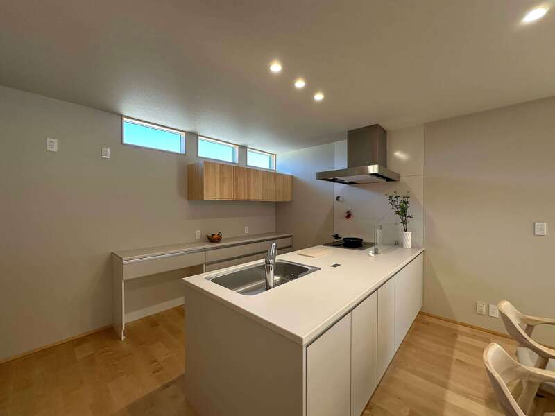 小城市新築建売住宅「OURS桜岡Ⅲ１号地」『キッチン』