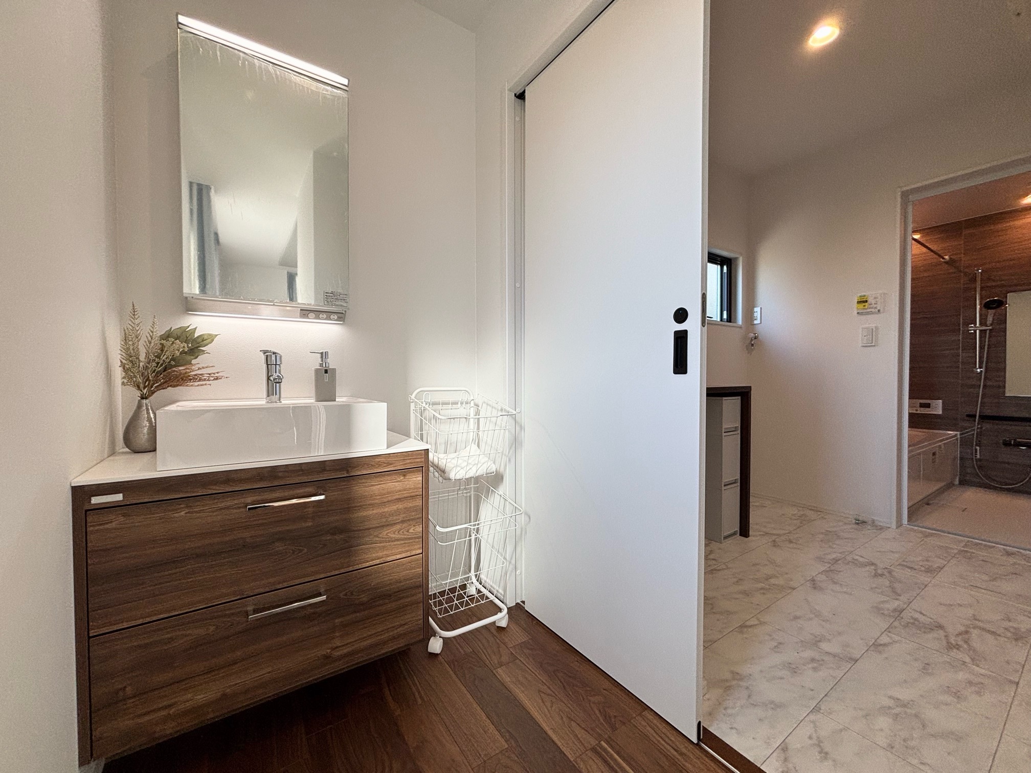 佐賀市新築建売住宅「OURS大和Ⅲ１号地」洗面化粧台